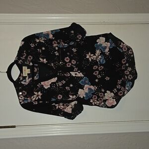 Wishful Park size small floral blouse.